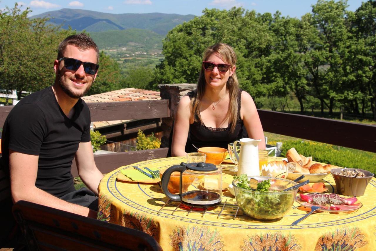 Domaine Insolite Du Petit Moras Chomérac Exterior foto